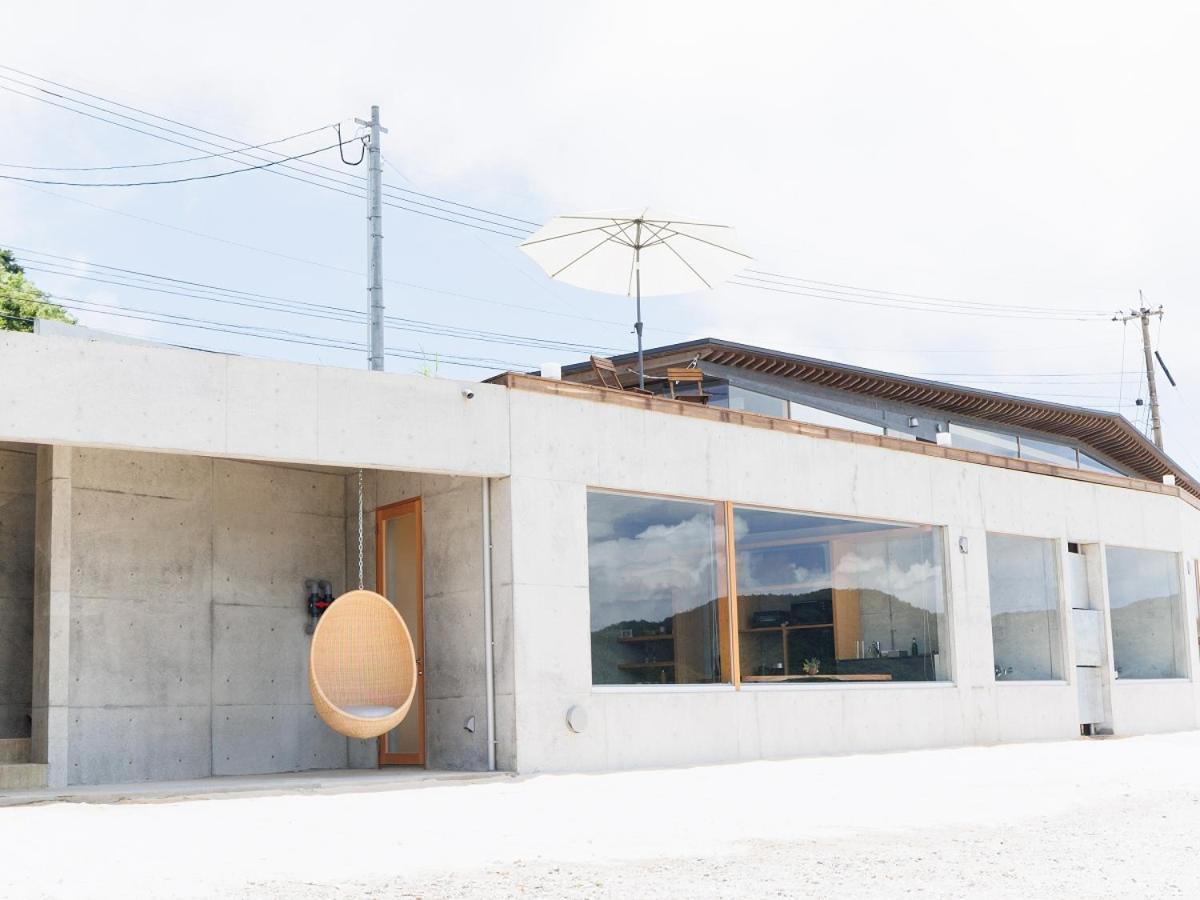 Denpaku The Beachfront MIJORA Amami Exterior foto